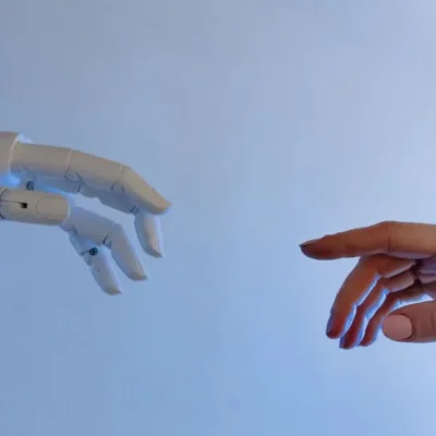 Comparison of original image and AI-powered face swap result in 2026 tools